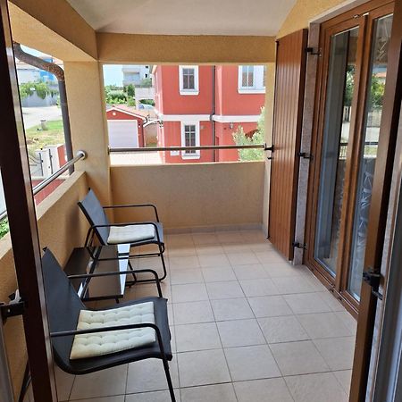 Apartment Marta Баньоле Екстер'єр фото